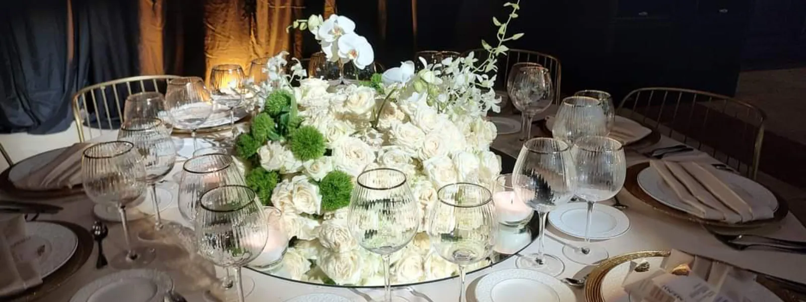 Centro de mesa blanco para boda